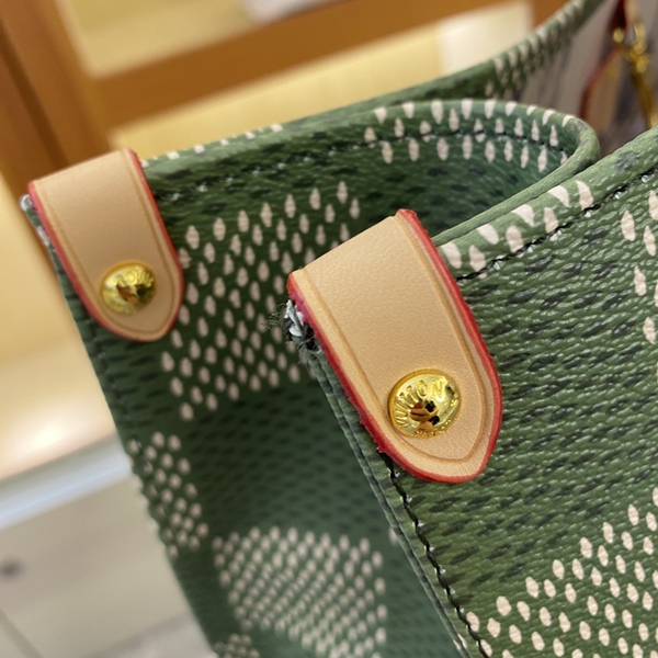 ルイヴィトンバッグ角部分ディテール